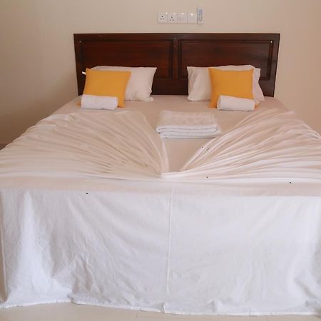 Serene Beach Hotel Диквелла Экстерьер фото
